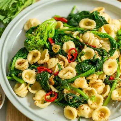  Orecchiette con Cime di Rapa: Bir İtalyan Klasiğinin Lezzetli Dansı ve Baharatlı Kucaklaması!