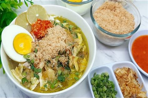  Soto Ayam Lamongan: Lezzetli Bir Tavuk Çorbası Deneyimi İçin Acılı ve Kremalı Bir Yolculuk!